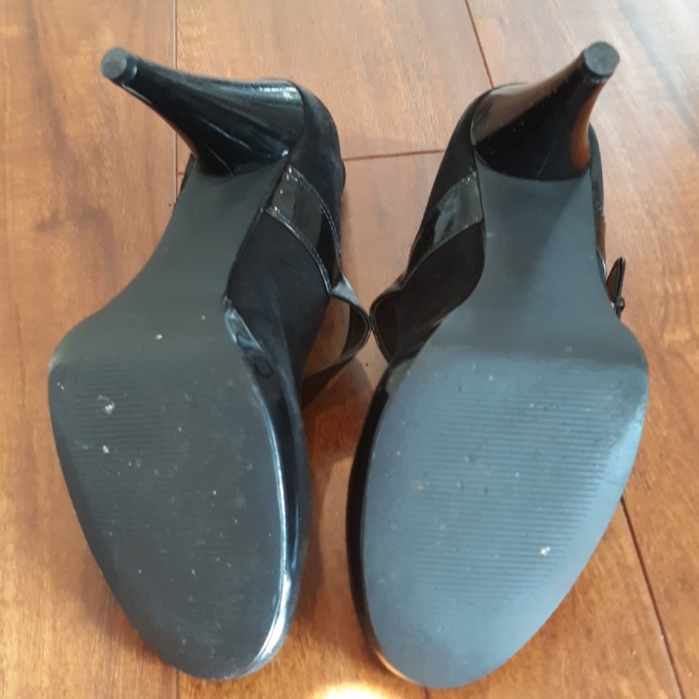 Shoes - Picture 2 of 3
